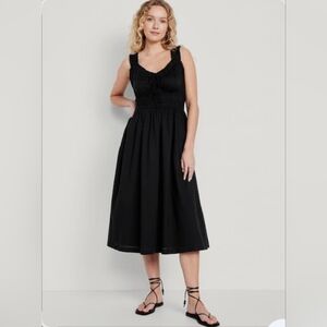 Waist-Defined Ruffled Midi Dress Size M